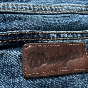 WRANGLER RETRO Slim Straight Leg Denim Jeans